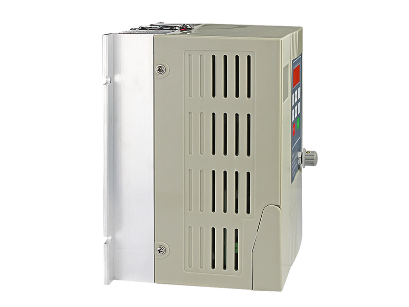 4000H通用變頻器，變頻器三相380V，變頻器廠家，電機(jī)變頻器
